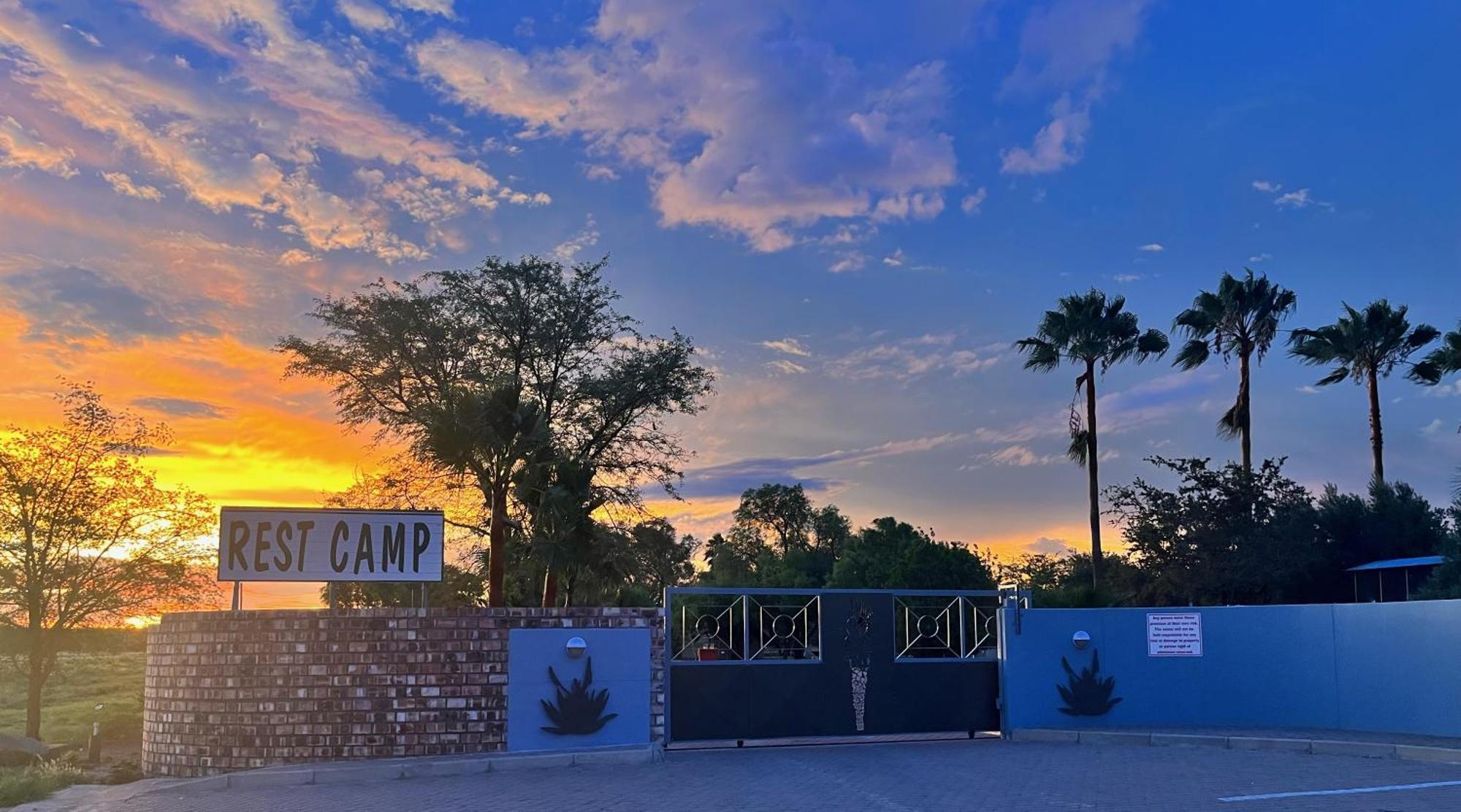 East Gate Rest Camp Daire Buitepos Dış mekan fotoğraf