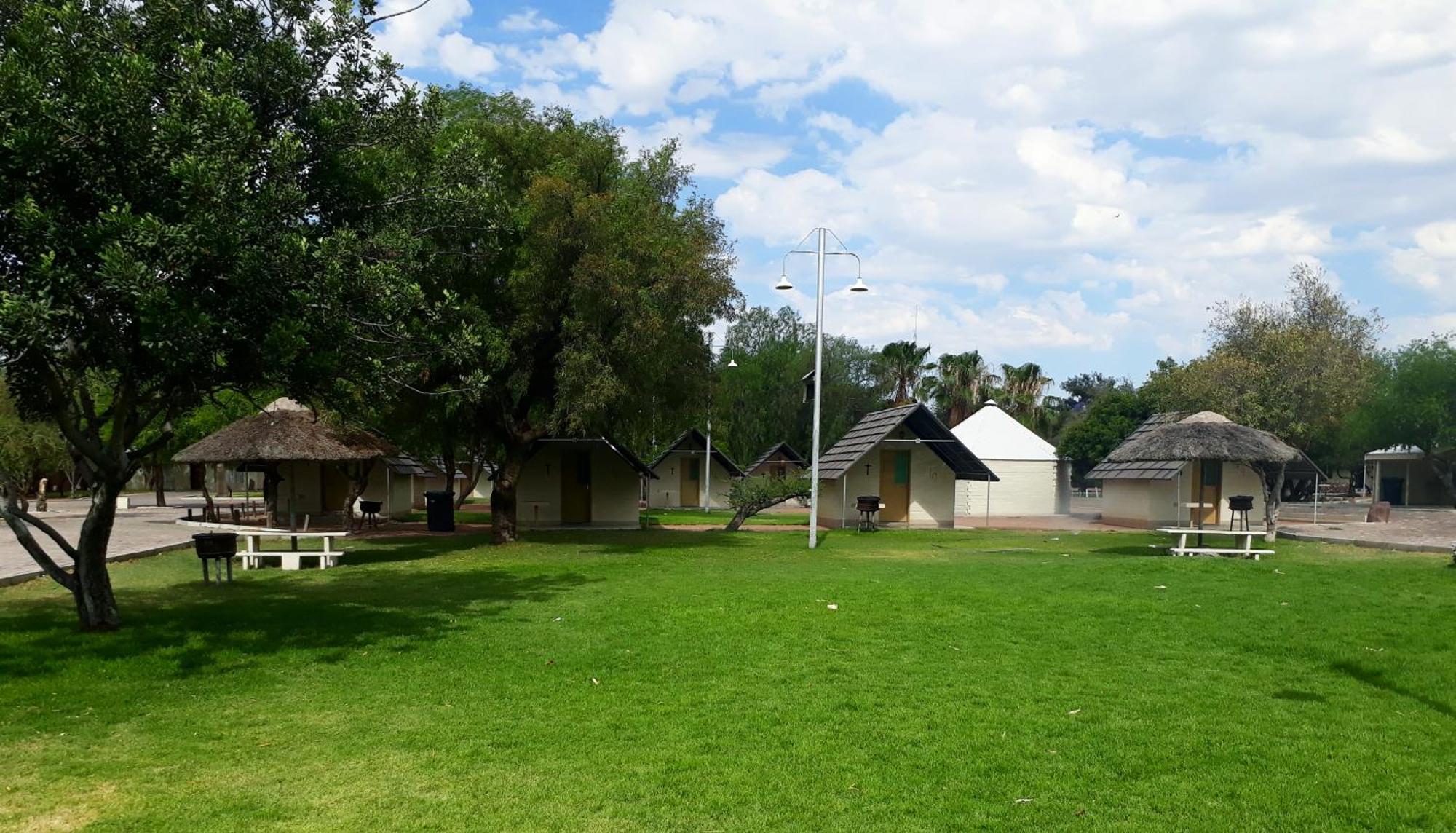 East Gate Rest Camp Daire Buitepos Dış mekan fotoğraf