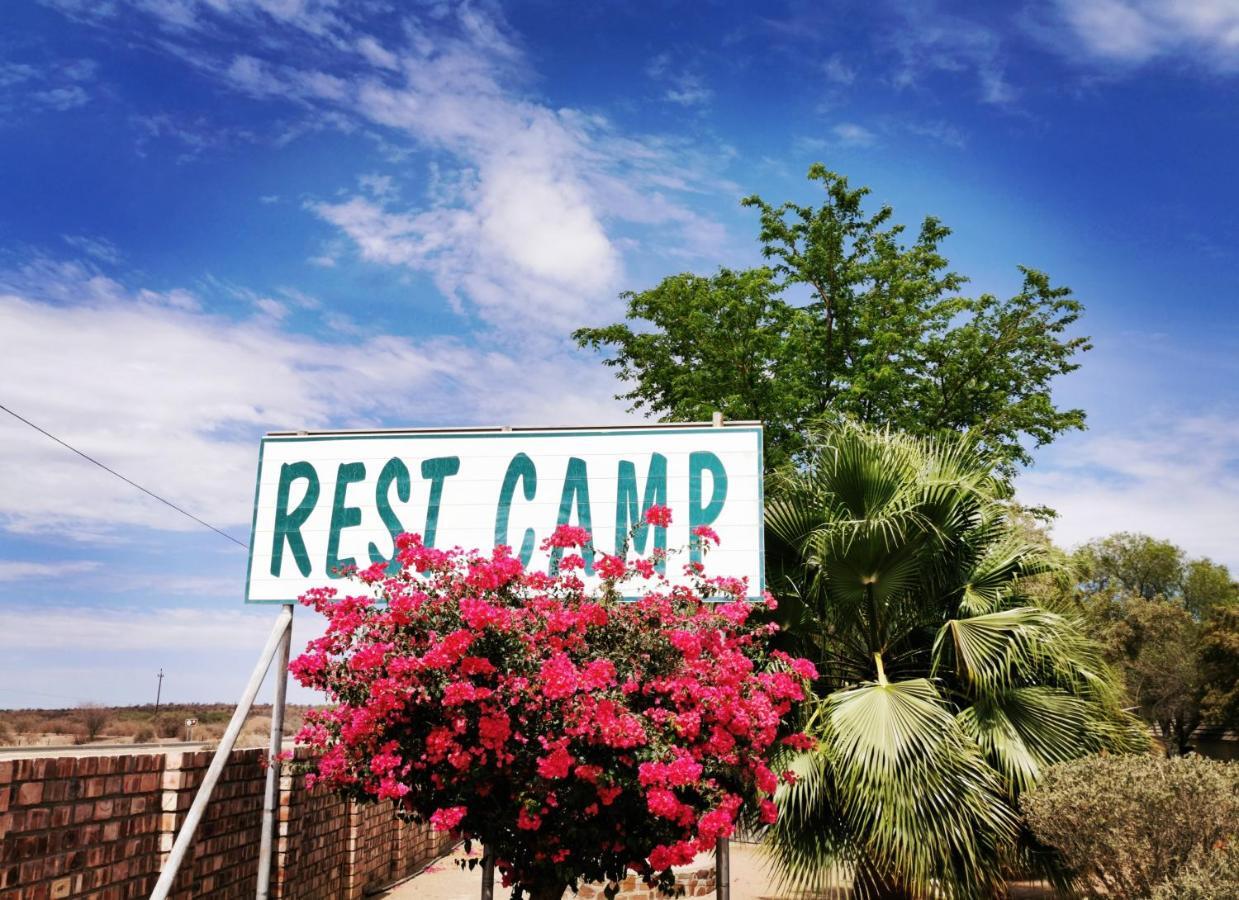 East Gate Rest Camp Daire Buitepos Dış mekan fotoğraf